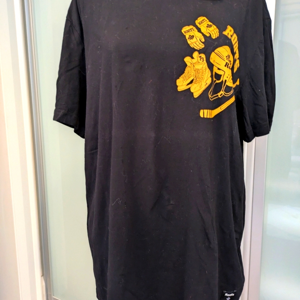 Men's Roots T-shirt NWT